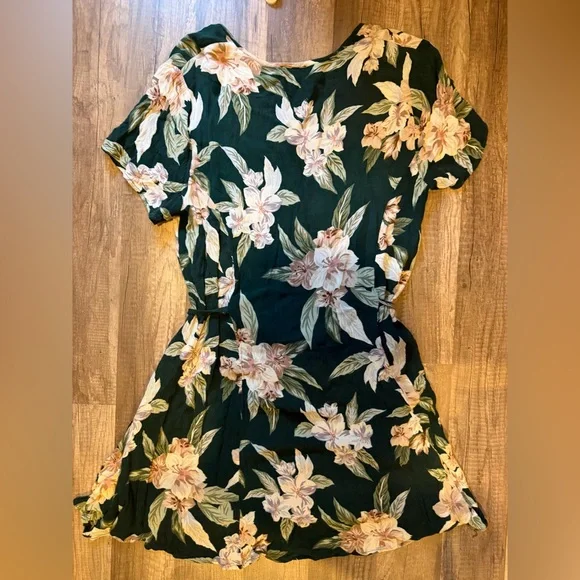 Show Me Your MuMu Dark Green Floral Romper Size Womens Med EUC - Picture 5 of 9